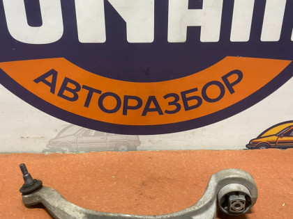 Рычаг пердний левый 652